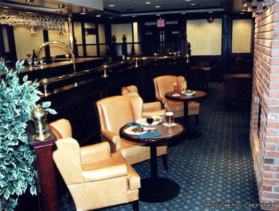 Woodlands Inn & Suites Fort Nelson Εστιατόριο φωτογραφία